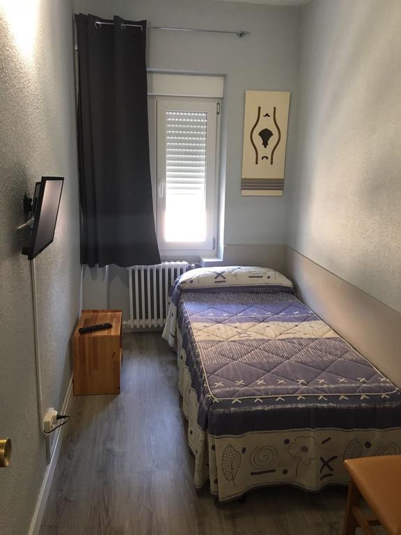 Hostal Rosales Aranda de Duero Dış mekan fotoğraf