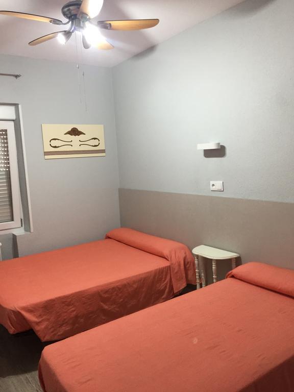 Hostal Rosales Aranda de Duero Dış mekan fotoğraf